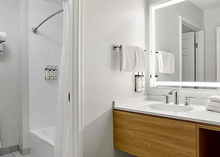 Staybridge Downtown By Ihg 3*