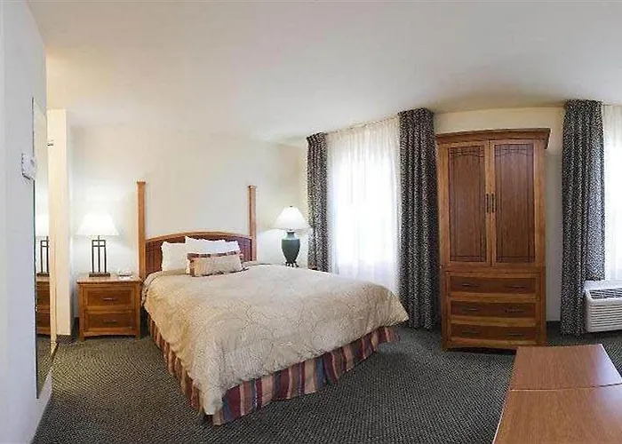 Hotel Staybridge Downtown By Ihg Peoria
